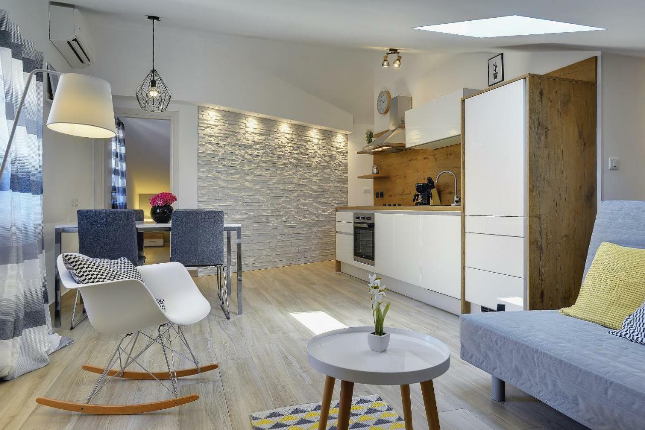 Apartment Niko Pula Luaran gambar